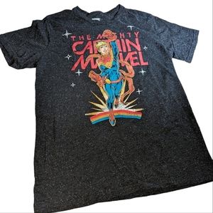 The Mighty Captain Marvel T-Shirt.‎ NWOT. Mens Large